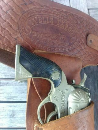 Vintage leather Wells Fargo 38 toy cap pistols W/ holster 5