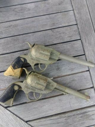 Vintage leather Wells Fargo 38 toy cap pistols W/ holster 9