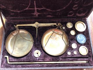 Vintage/Antique Small Brass Balance Scale and Weights in Fitted Plush Case 2