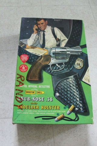 Vintage MATTEL OFFICIAL SHOOTIN - SHELL SNUB - NOSE.  38 W/HOLSTER IN THE BOX 667 10