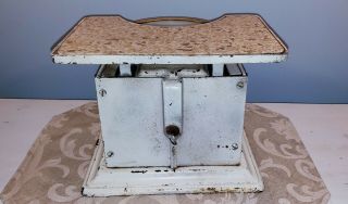 Vtg Jacob ' s Brothers DETECTO Jr MEDICAL SCALE 250LB Stand On Weight 1917 White 9