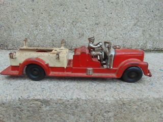 VINTAGE HUBLEY CAST IRON FIRETRUCK 13 1/2 INCHES 3