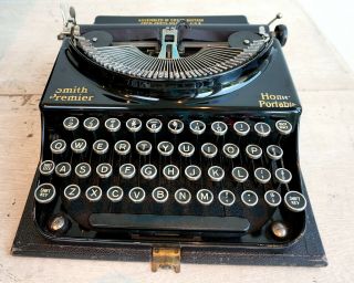 1938 Smith Premier Home Portable typewriter.  Classic1930s typewriter 2