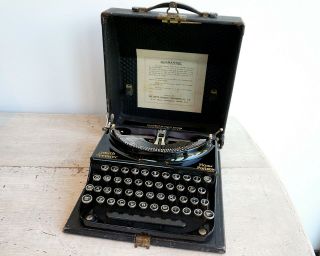 1938 Smith Premier Home Portable typewriter.  Classic1930s typewriter 8