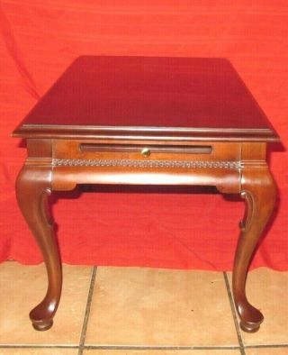 Gordon ' s Cherry Wood Queen Anne Style End Table With 2 Pull Out Tray 3
