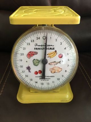 Vintage American Family Scale Old Farm 25 Lb Metal Kitchen Scale Yellow