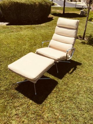 Modern Herman Miller Eames Soft Pad High Back Lounge Chair With Ottoman
