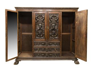 INCREDIBLE SPANISH RENAISSANCE REVIVAL CARVED CABINET,  19th century (1800s) 3