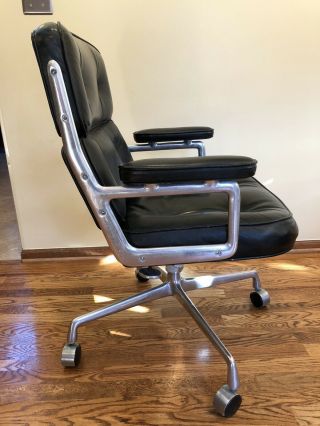 Vintage Early Eames Herman Miller Time Life Black Leather Executive Chair MCM 4