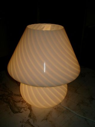 Vtg 10 1/2 Tall Mid Century Modern Venini Vetri Murano Glass Swirl Mushroom Lamp 4