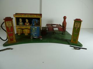 Vintage 1930s Tin Litho Marx Roadside Rest Service Station,  Tin Toy,  Gas,  Oil