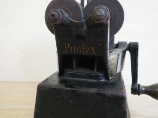 Knife Sharpener PIPIFAX GUHL UND HARBECK Messerschärfer antique 打字机 آلة كاتبة 2