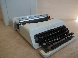 Typewriter OLIVETTI VALENTINE WHITE écrire Schreibmaschine vintage 打字机 آلة كاتبة 2
