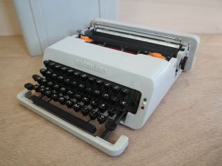 Typewriter OLIVETTI VALENTINE WHITE écrire Schreibmaschine vintage 打字机 آلة كاتبة 7