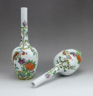 RARE PAIR CHINESE FAMILLE ROSE PORCELAIN VASES QIANLONG MARKED (E1) 2