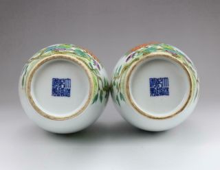 RARE PAIR CHINESE FAMILLE ROSE PORCELAIN VASES QIANLONG MARKED (E1) 5