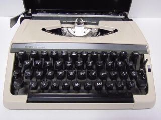 Old Vintage 1970s SEARS PORTABLE TYPEWRITER MADE IN JAPAN (NEEDS RIBBON) 5