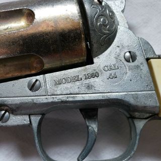 VINTAGE HUBLEY 44cal model1860 DIECAST TOY CAP PISTOL 10 bullets. 4
