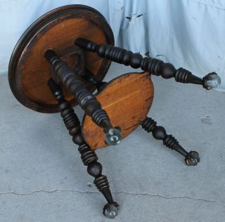 Antique Round quarter sawn solid Oak Lamp Table with claw ball feet 6