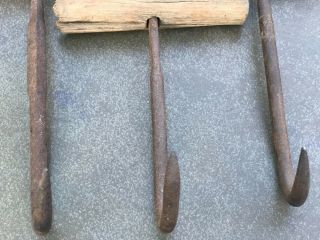 3 Assorted Size Antique Iron & Wood Farm Hay Bail Hooks 5