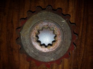 580842R1 Antique Vintage Cast Iron International Harvester Farm Tractor Gear 2