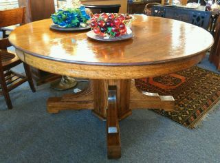 Antique Oak Table 54 " Round Table W/ 2 Leaves