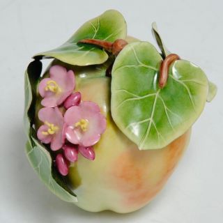 KATHERINE HOUSTON PORCELAIN APPLE W/BLOSSOMS TABLE TOP OBJETS D ' ART SCULPTURE 4