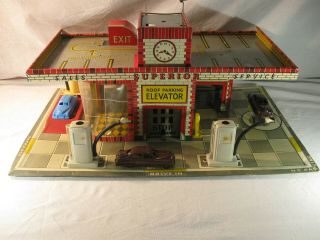 T Cohn Tin Toy Gas Station 1948 - With 3 Cars - Virtually Complete -