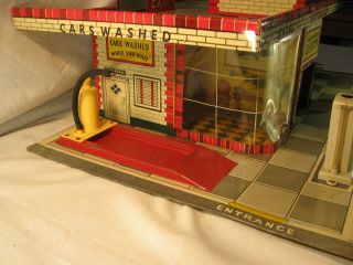 T COHN TIN TOY GAS STATION 1948 - WITH 3 CARS - VIRTUALLY COMPLETE - 9