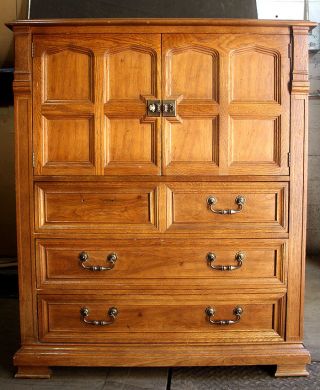 Vintage Antique Drexel Gothic Wood Wooden Dresser Chest Armoire Wardrobe Closet 2