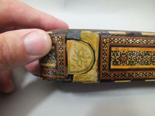 AN INLAID PERSIAN LACQUER PEN - CASE WITH INTERIOR INKWELL 19TH CENTURY 4