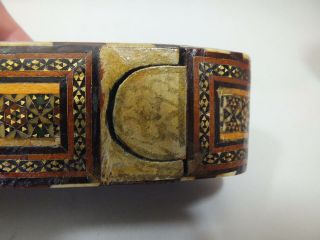 AN INLAID PERSIAN LACQUER PEN - CASE WITH INTERIOR INKWELL 19TH CENTURY 5