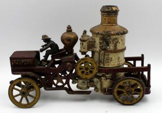 ANTIQUE CAST IRON TOY FIRE ENGINE WITH WATER PUMP & DRIVER RARE NR 5938 3
