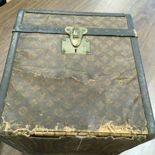 Vintage Louis Vuitton square trunk or hatbox 3
