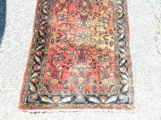 Antique Sarouk Oriental rug 3