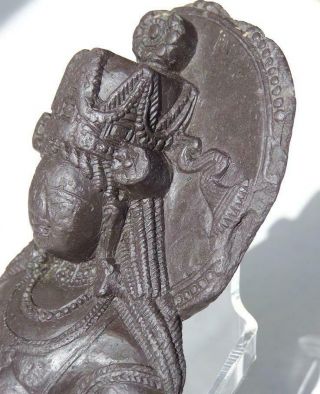Very Rare,  Small 8th - 9th Century Indian Craved Black Stone Figure of Vishnu 6