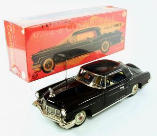 1956 Lincoln Continental 11” (27.  9 Cm) Japanese Tin Friction Car By Linemar Nr