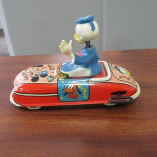 Vintage MARX WALT DISNEY PRODUCTIONS TIN LITHO WIND UP DONALD DUCK DRIVING CAR 4