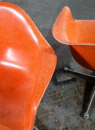 Mid Century Modern Lounge Chair Ray Eames Herman Miller DAX Orange Red Arm Shell 7