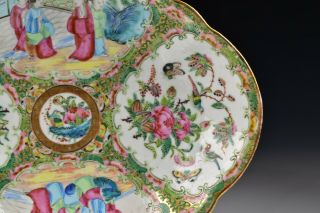19th Century Chinese Export Porcelain Rose Medallion / Mandarin Serving Dish 3 4