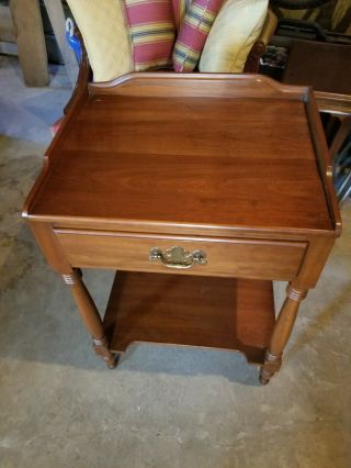 Vintage Henkel - Harris Solid Cherry Colonial Style Side Table w/Drawer Virginia 2