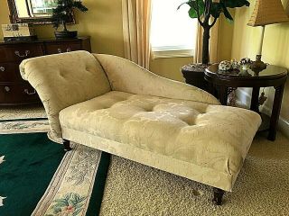 Ladies Vintage Fainting Couch (Settee,  Lounger) 4