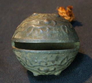 Antique Japan frog like bronze bell 1700s Japanese Suzu craft 3