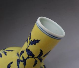 RARE OLD CHINESE BLUE AND WHITE PORCELAIN VASE WITH YONGZHENG MARKED (E135) 8