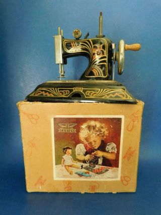 Casige 1015 Antique German Childs Sewing Machine