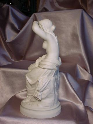 VINTAGE PARIAN STATUE OF CLASSICAL WOMAN SITTING ON A PEDESTAL 9