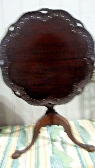Vintage Chippendale Pie Crust Carved Tilt Top Table