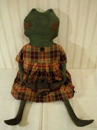 Primitive Grungy Lady Frog Doll & Her Halloween Bat 4