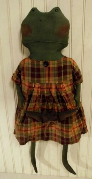 Primitive Grungy Lady Frog Doll & Her Halloween Bat 5