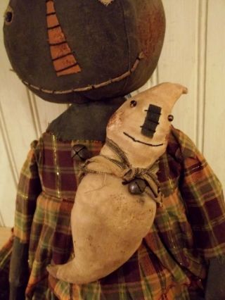 Primitive Grungy Black Pumpkin Lady Halloween Doll & Her Grubby Ghostie Ghost 3